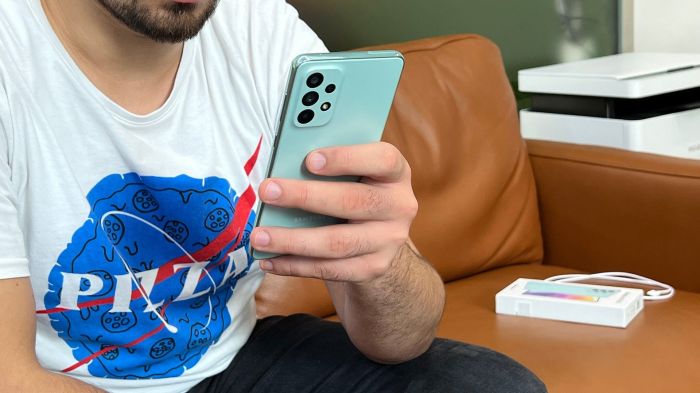 Samsung galaxy a 73